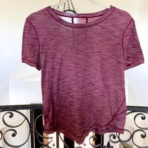 Lululemon Short Sleeve Shirt Size 6